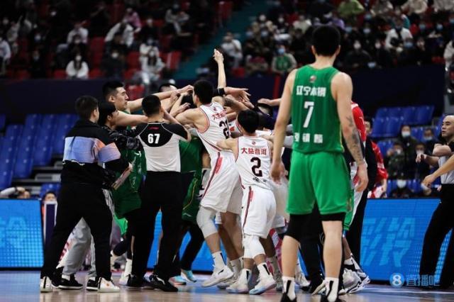 开云赛事-【夜读】非洲杯主裁判乱吹哨是因为中暑？