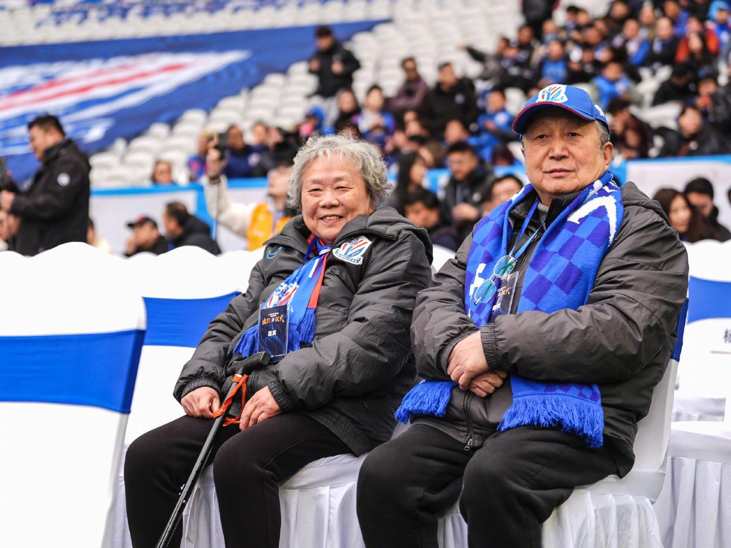 开云赛事-开启2026赛季征程，上海申花今日在上海体育场举行出征仪式